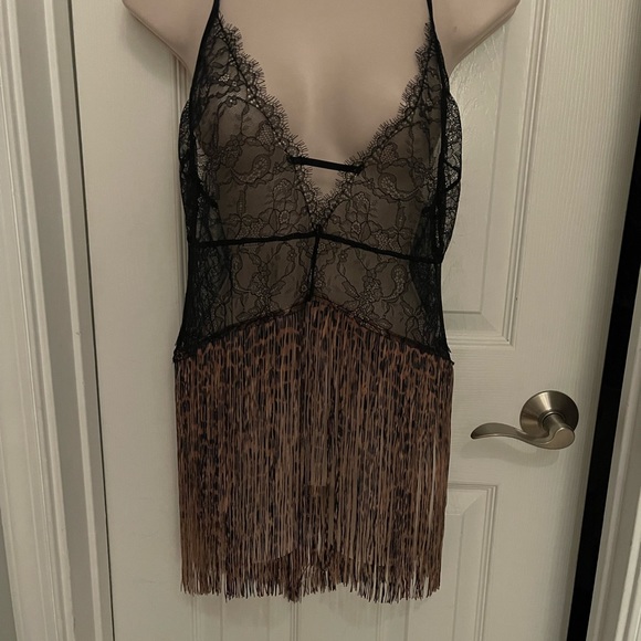 Victoria Secret Lace Babydoll with long fringe in large - Picture 7 of 10